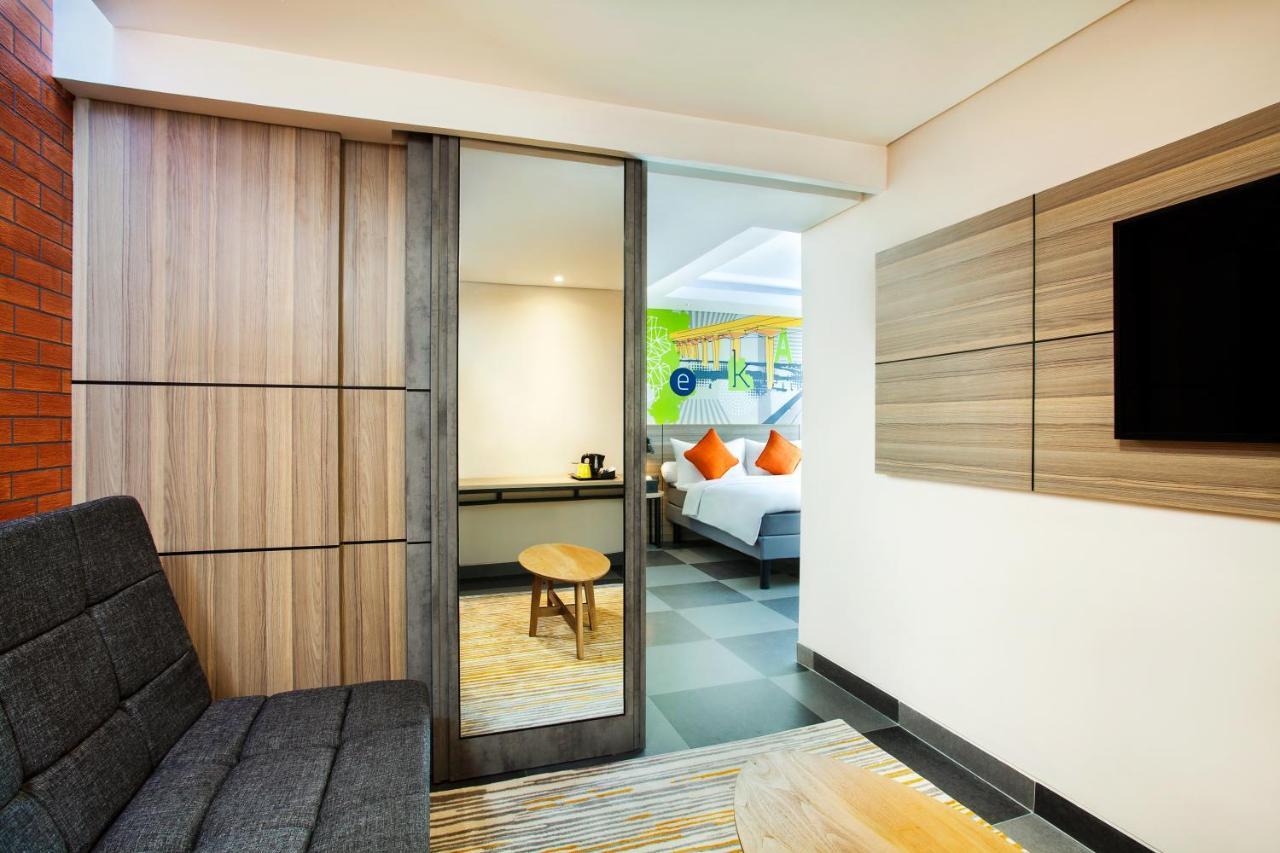 Ibis Styles Bekasi Jatibening Hotel Exterior foto